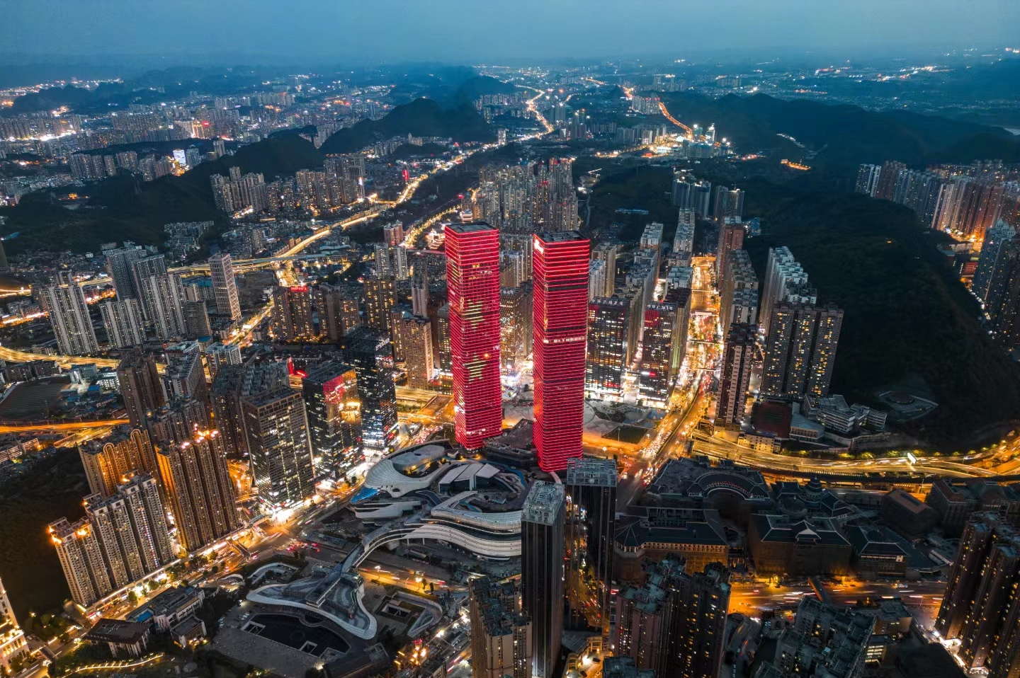 贵阳人气旺的4大商圈:世纪城,宜印,万奥,花果园,谁是第一?