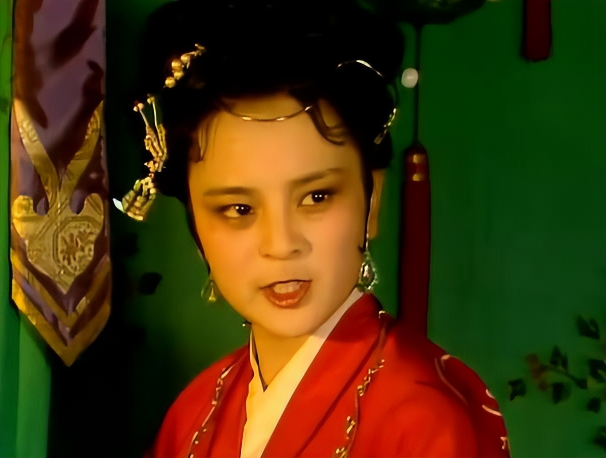 红楼梦:赵姨娘讽刺贾探春不顾亲情,只会攀高枝,错怪她了吗