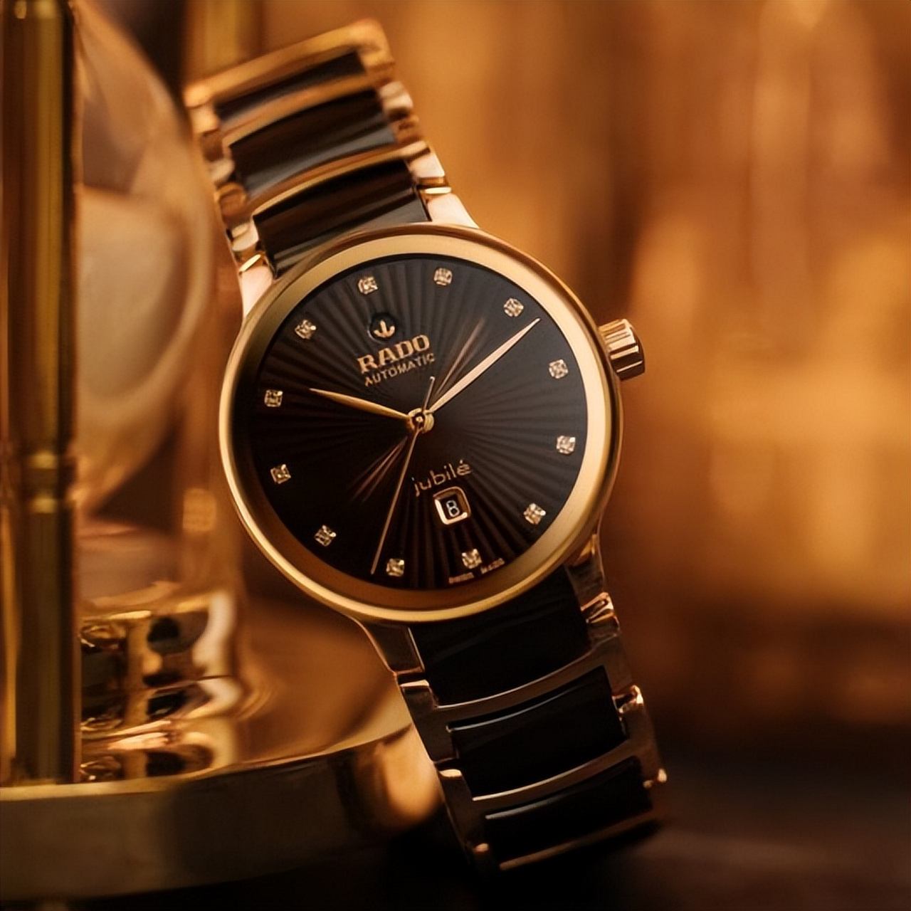 rado瑞士雷达表圣诞礼盒流晶纯"萃"闪耀节日,为你点亮节日美好瞬间.