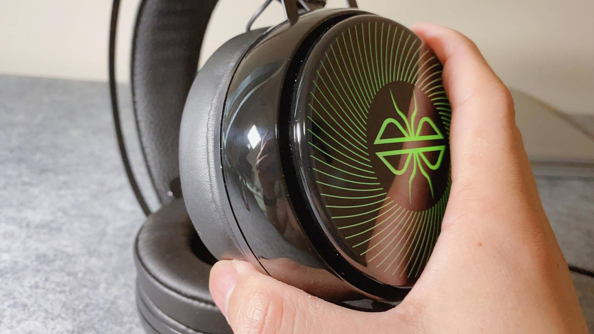 百元头戴式游戏耳机,dacom佩戴舒适还有光