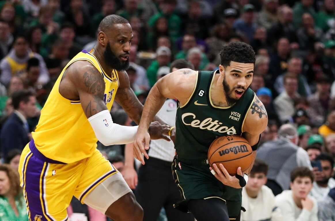 詹姆斯揭老底!裁判嘴挺硬,浓眉小黑观点一致,塔图姆不承认犯规