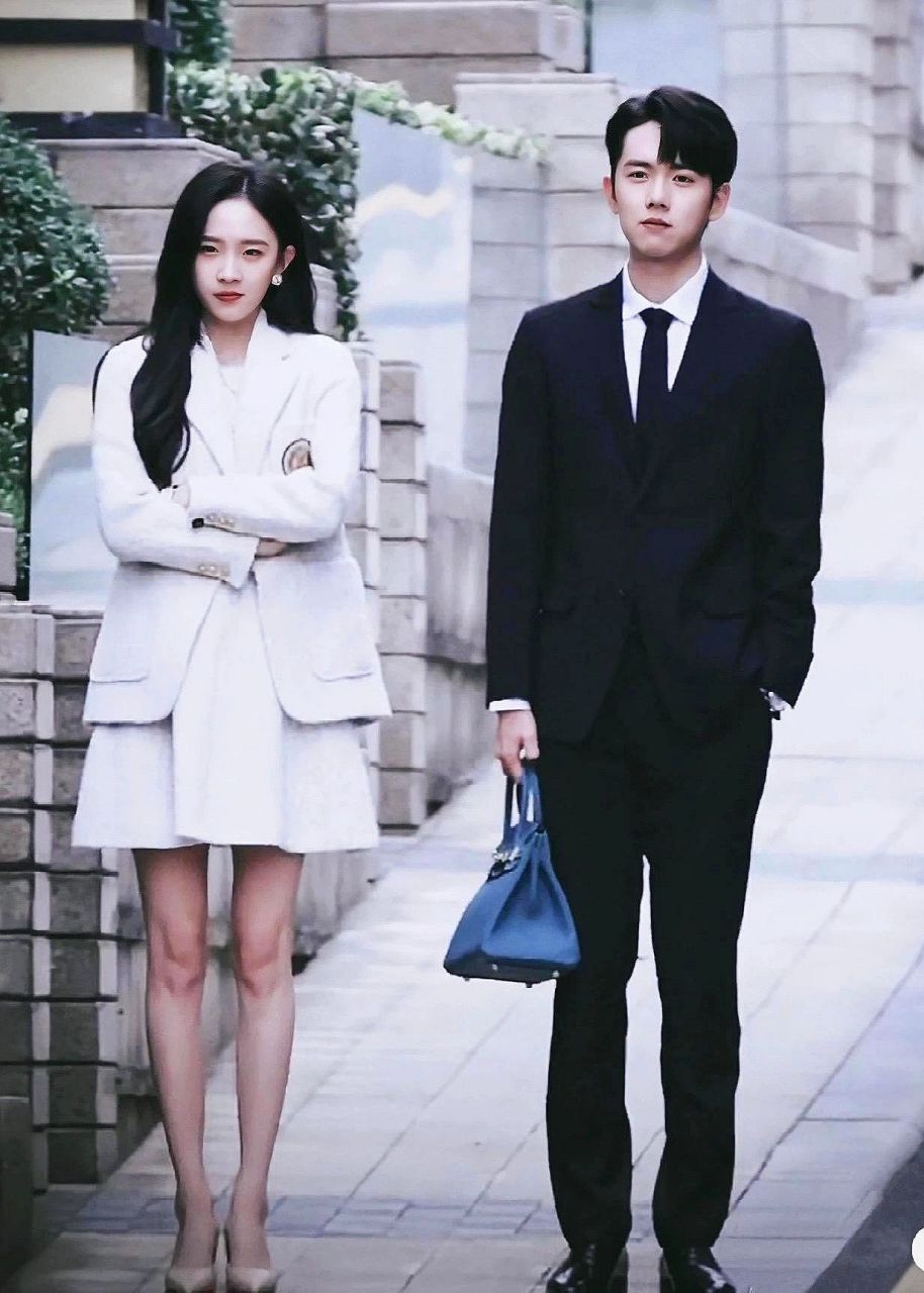 妈耶98又挖到一部甜宠剧6015卢洋洋15张耀6015 98卢