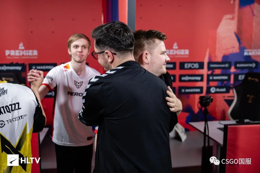 【FaZe、Vitality轻松取胜,C9三图战胜NaVi,coL连赢14局惊天逆转】