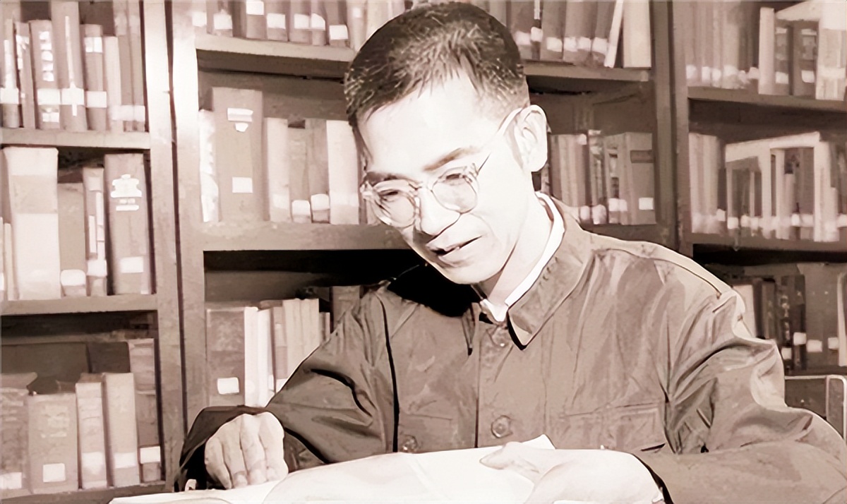 著名数学家陈景润,47岁娶29岁女军医,唯一的儿子现在发展怎样?