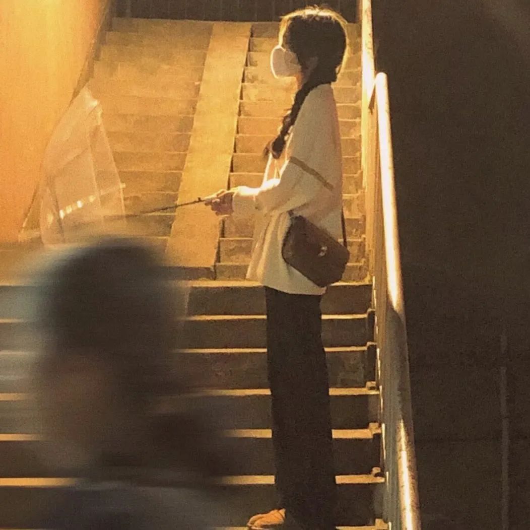 百看不厌的背影女生头像