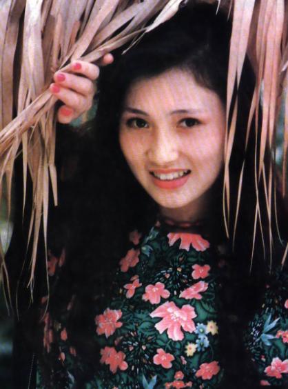 80年代第一美女林芳兵,因长得太美被人算计,55岁风韵犹存