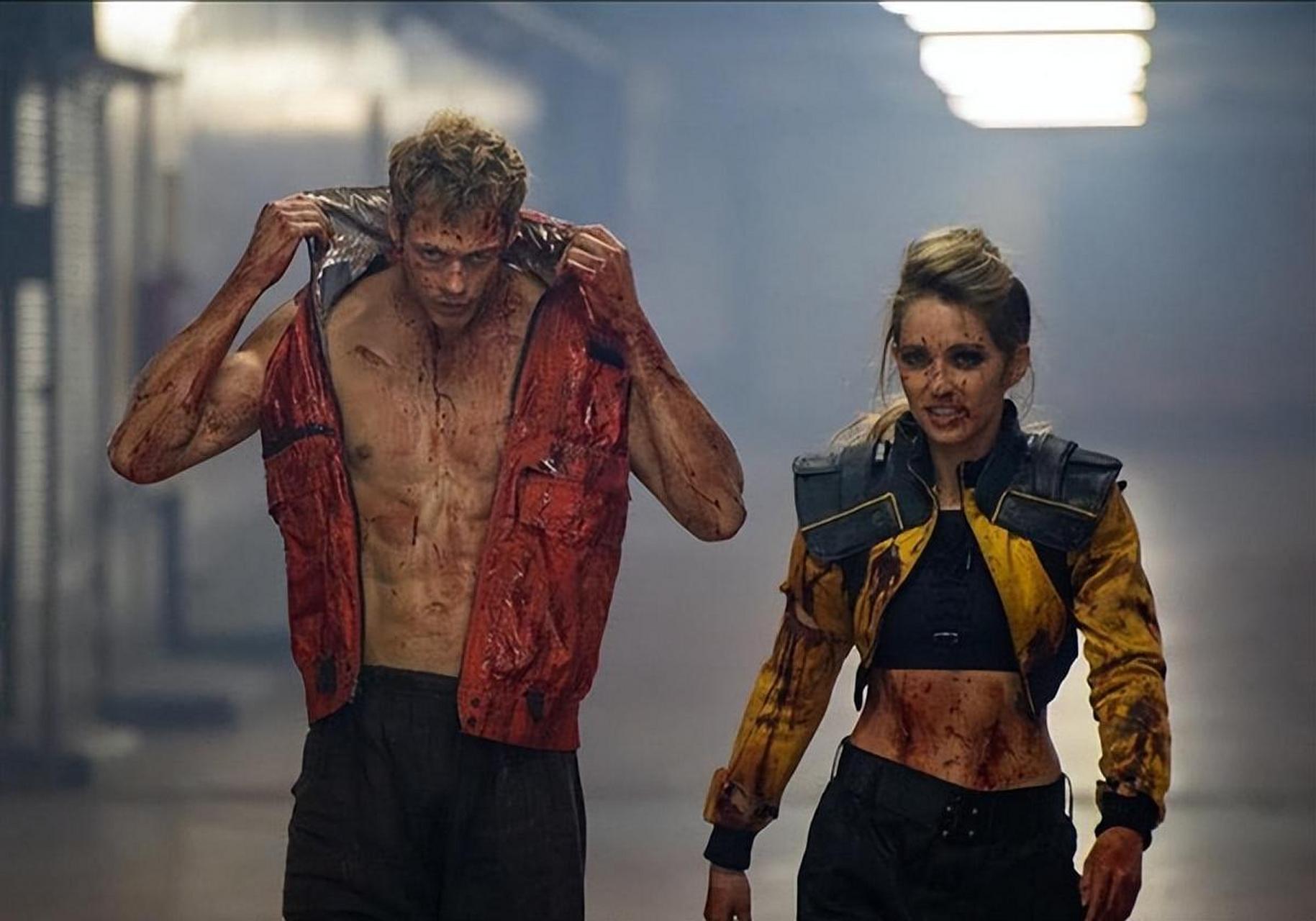 "四妹"比尔·斯卡斯加德新片《灭世男孩》狂晒肌肉    比尔·斯卡