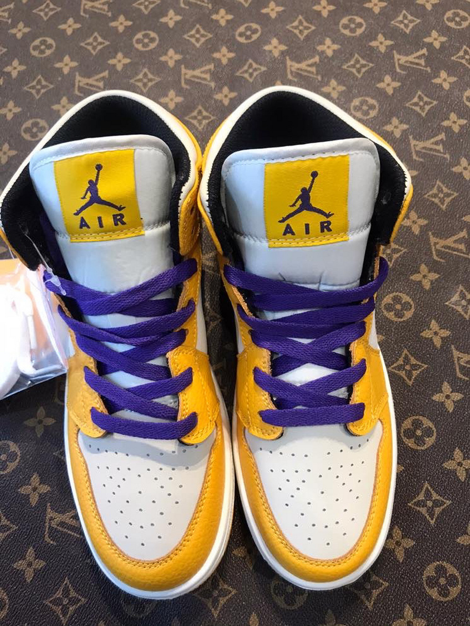 air jordan 1 mid lakers aj1湖人 紫黄 神仙配色  简直绝了 颜值爆表