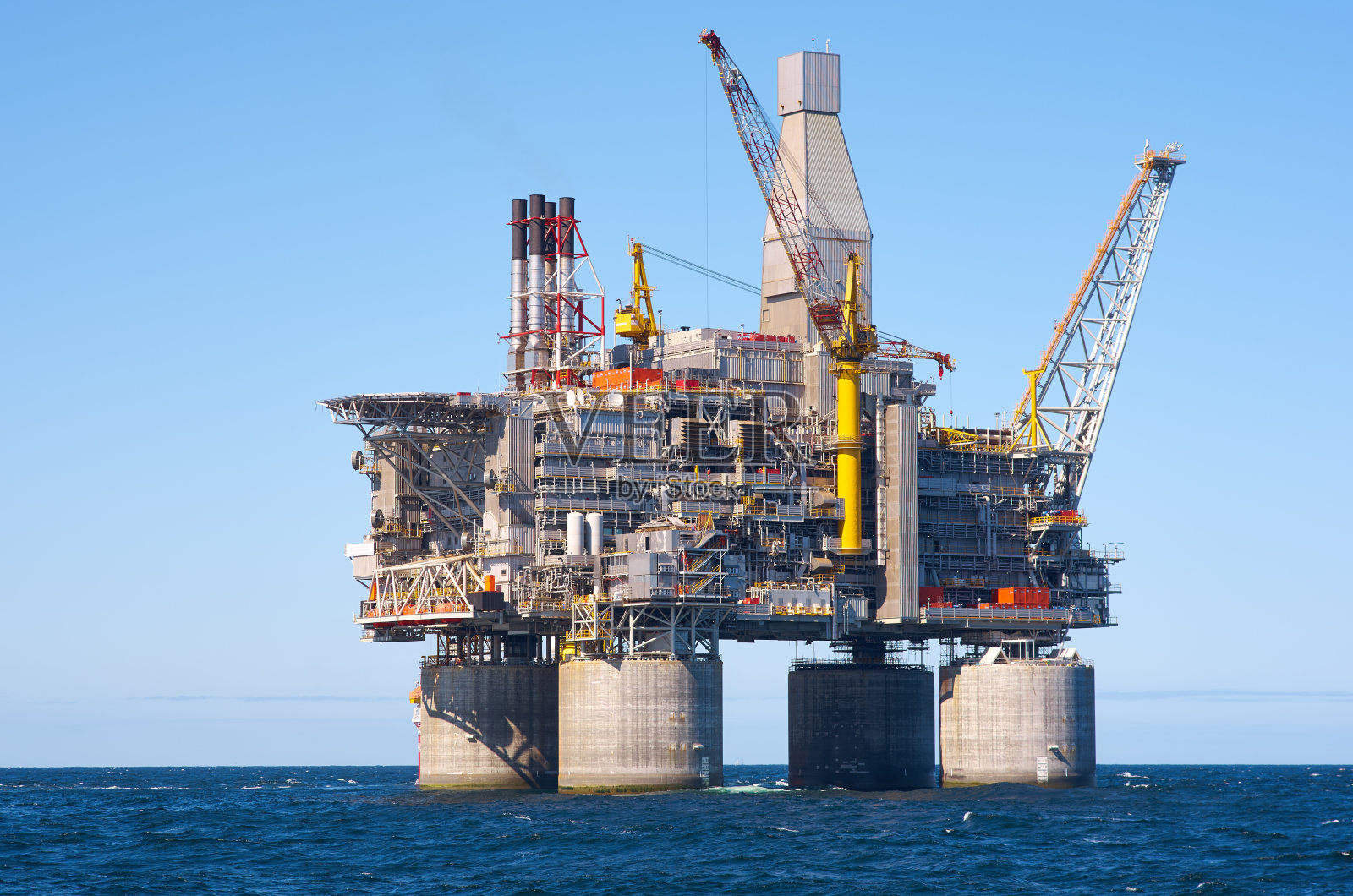 海洋石油平台如何应对污损微生物的腐蚀