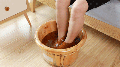 工作下来,回到家里也是一身寒气,而要想驱散这些寒气,泡脚可谓最廉价