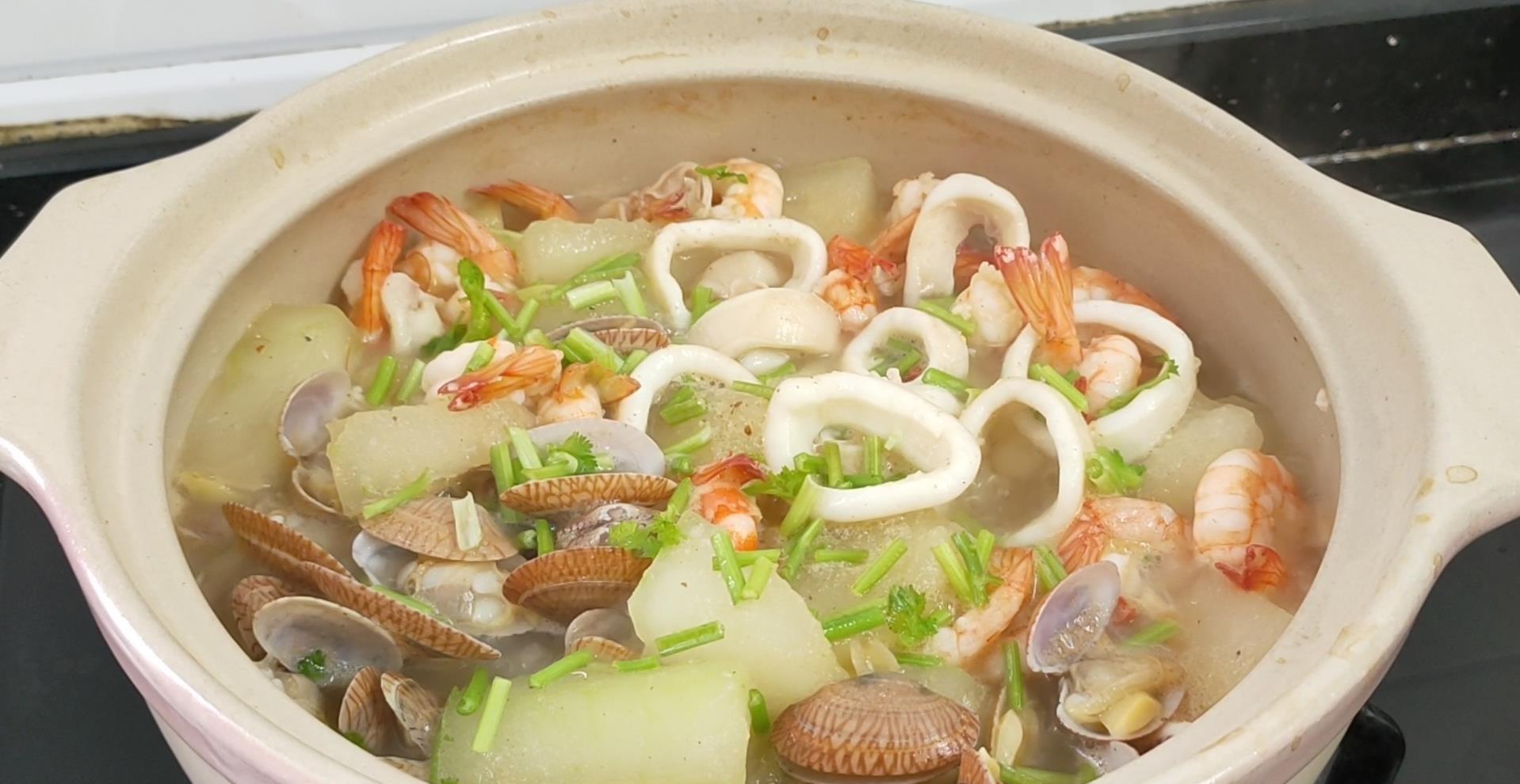 这个冬天,最爱吃这一锅冬瓜煲,汤汁鲜甜营养开胃,孩子超爱吃