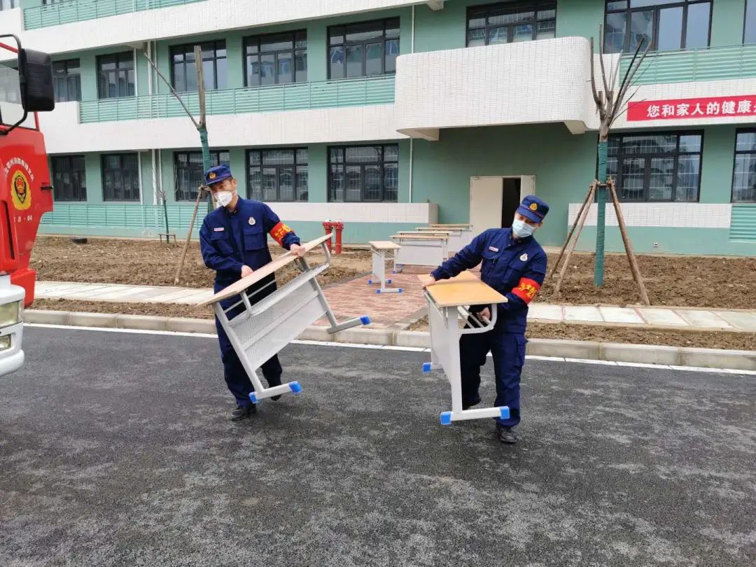 "荆楚楷模·最美消防卫士"包佳凯:越是坚险越向前