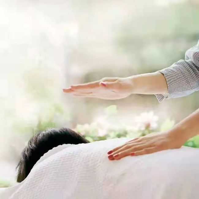 给孩子拍打胸部,会引发猝死