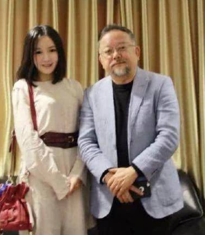 王刚的女儿王婷婷:是离异父母的纽带,让离异父母当亲人