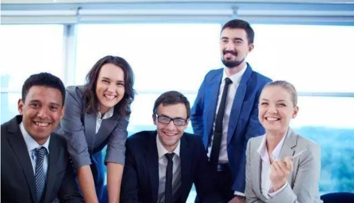 职场上,不受欢迎的人的几种表现,尽早克服