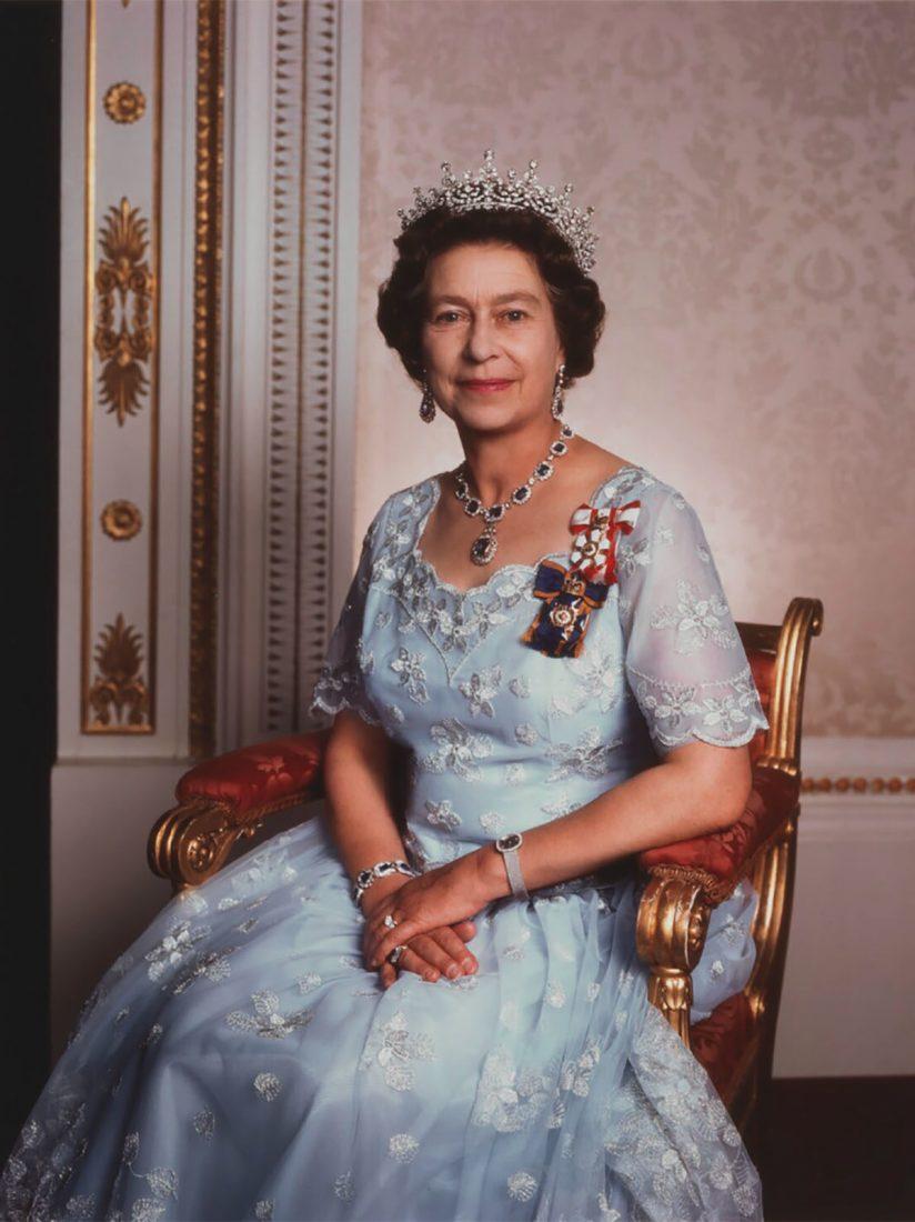 英国女王评价王冠图片