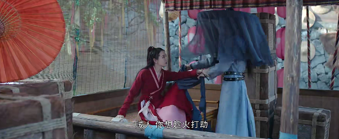 被抠图毁掉的爆款,白瞎了两张好脸蛋