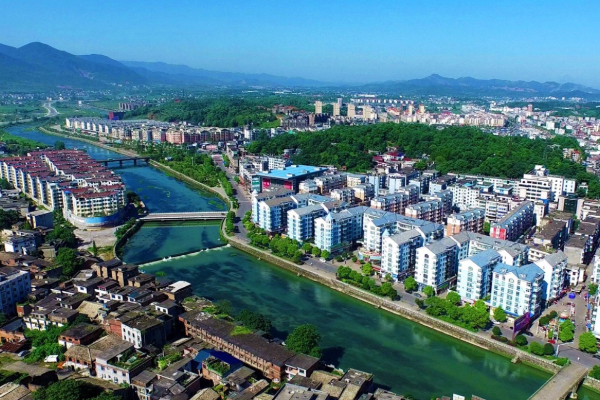 上饶这座县城有望"设区",被高铁"砸中",gdp突破200亿