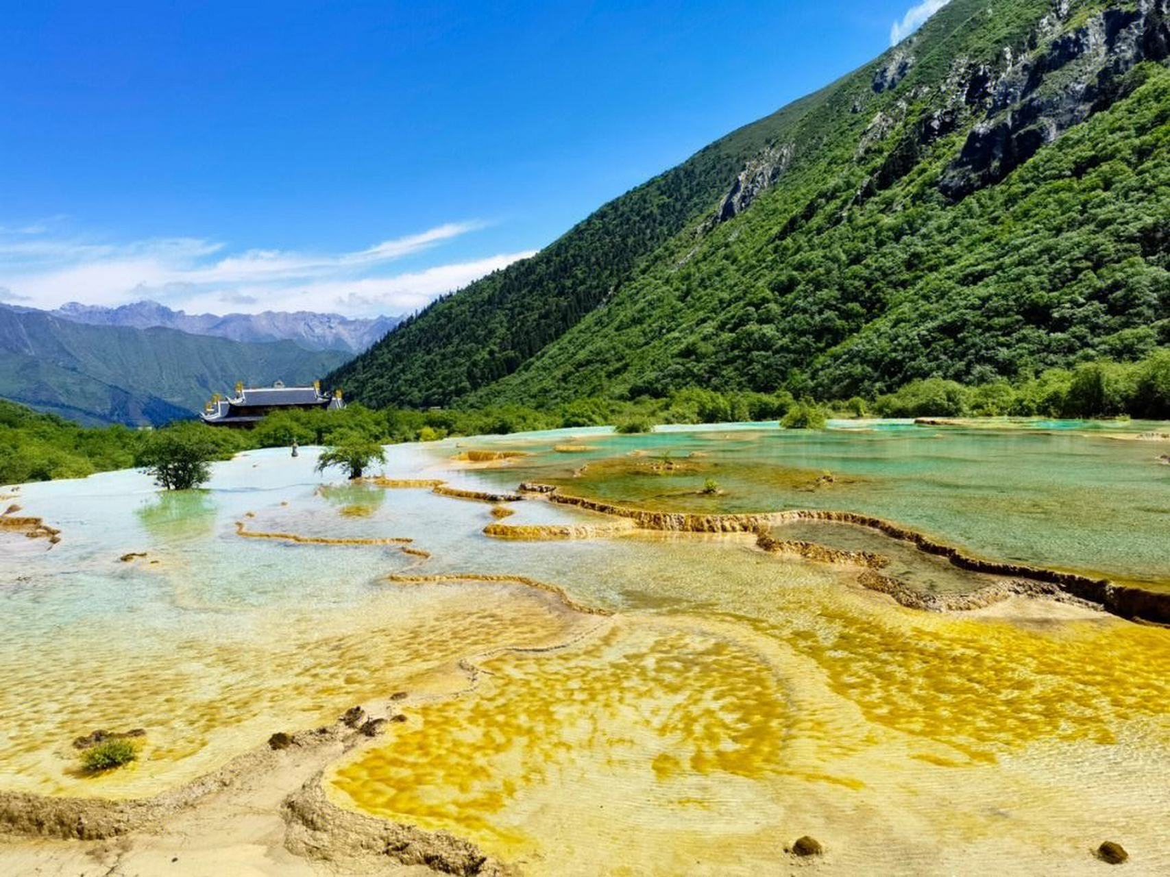 秋冬减肥逆袭指南#如果你想一睹人间奇观,那么中国黄龙景区绝对不能