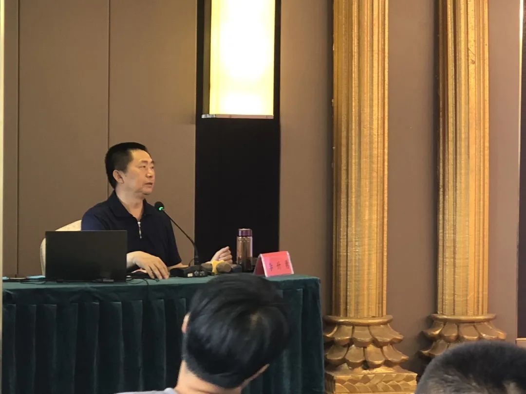 主题报告:李升勇《让课堂成为学生体验成长的舞台》