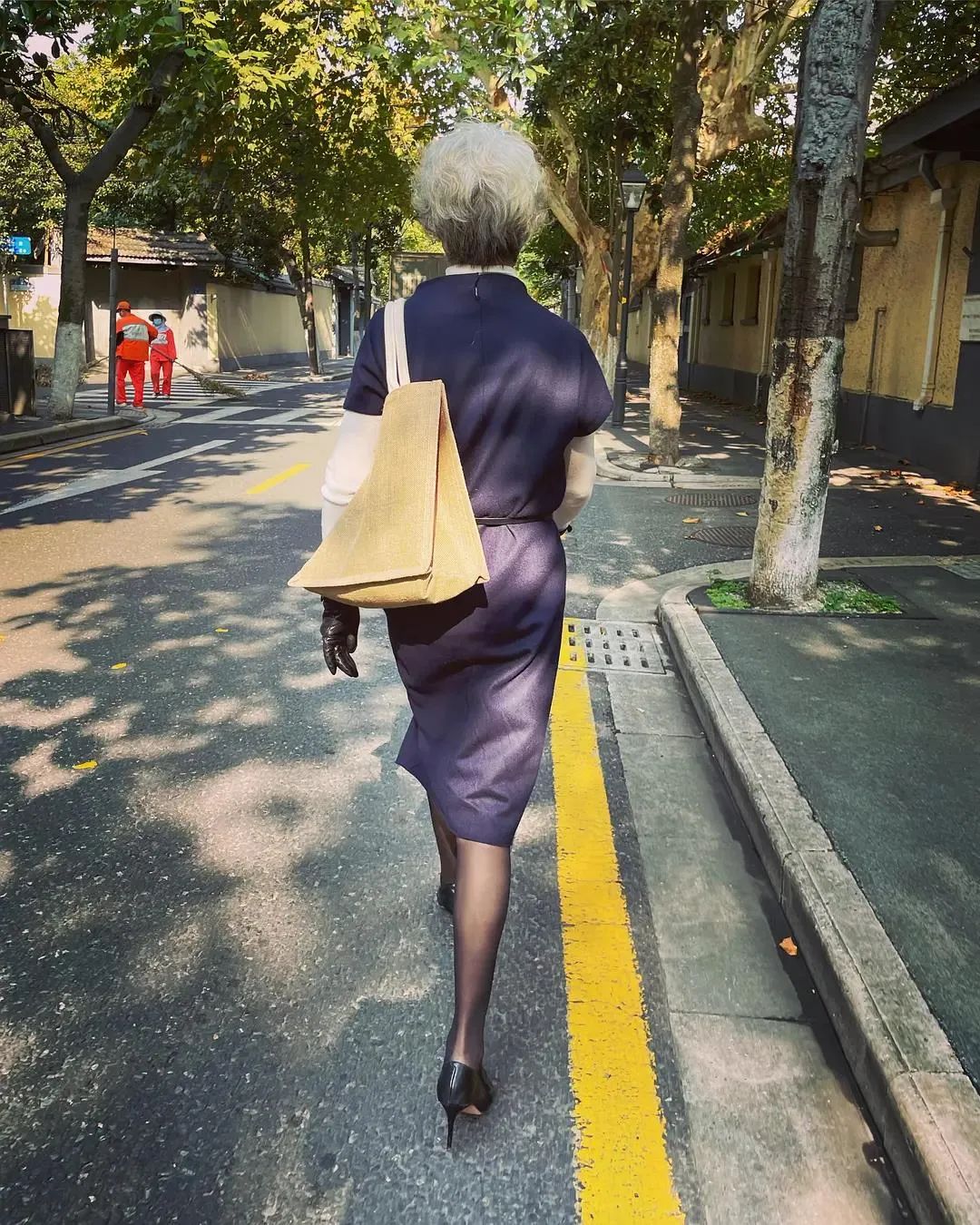 一组中国爷爷奶奶街拍照火爆外网,时髦到起飞!