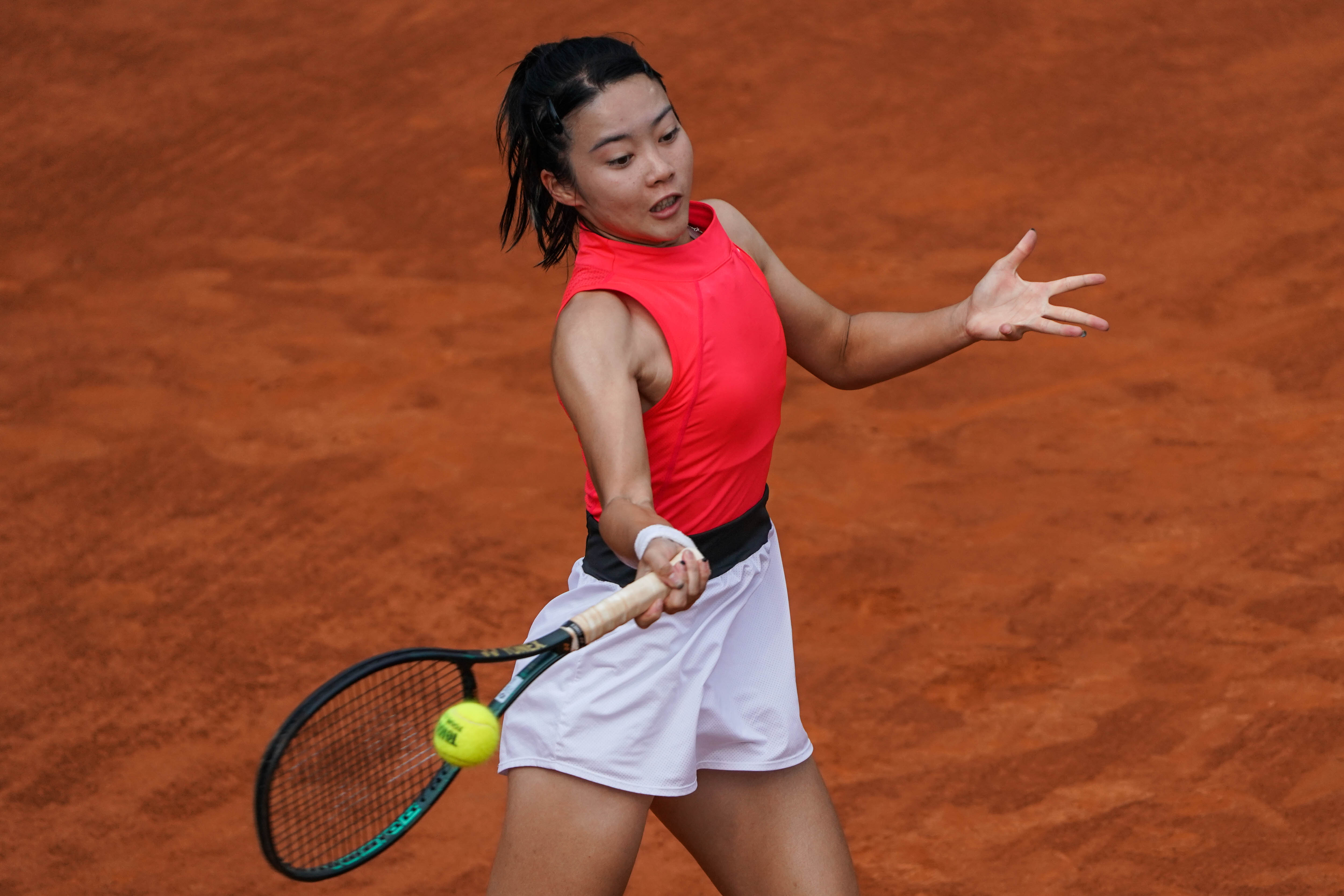 网球——中国巡回赛安宁站:王美玲夺得女单冠军(2)