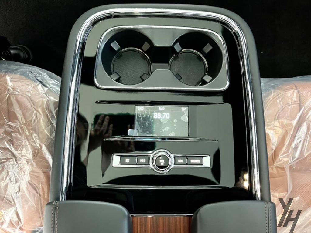 李连杰在美国开的豪车竟然是它!