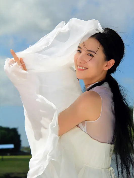 回顾42岁小宋佳的无畏情史不结婚可以吗