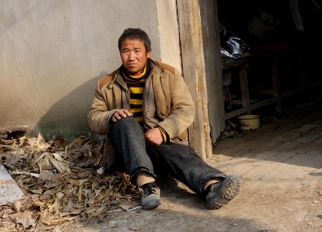 为什么许多单身汉一到50岁就很快没了?4个原因,在农村很普遍