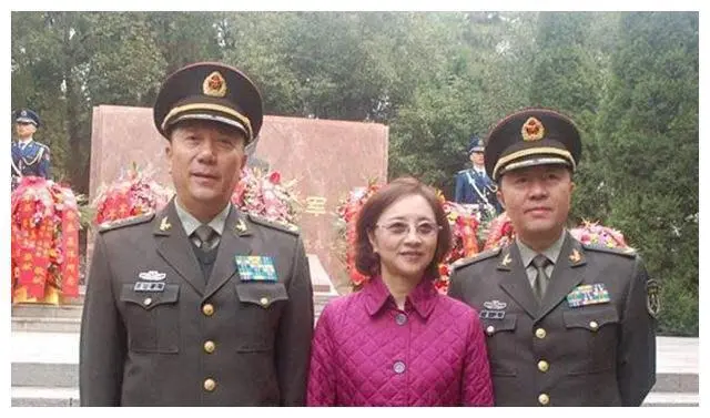 开国中将秦基伟,88年被授予上将军衔,两个儿子也成为中将