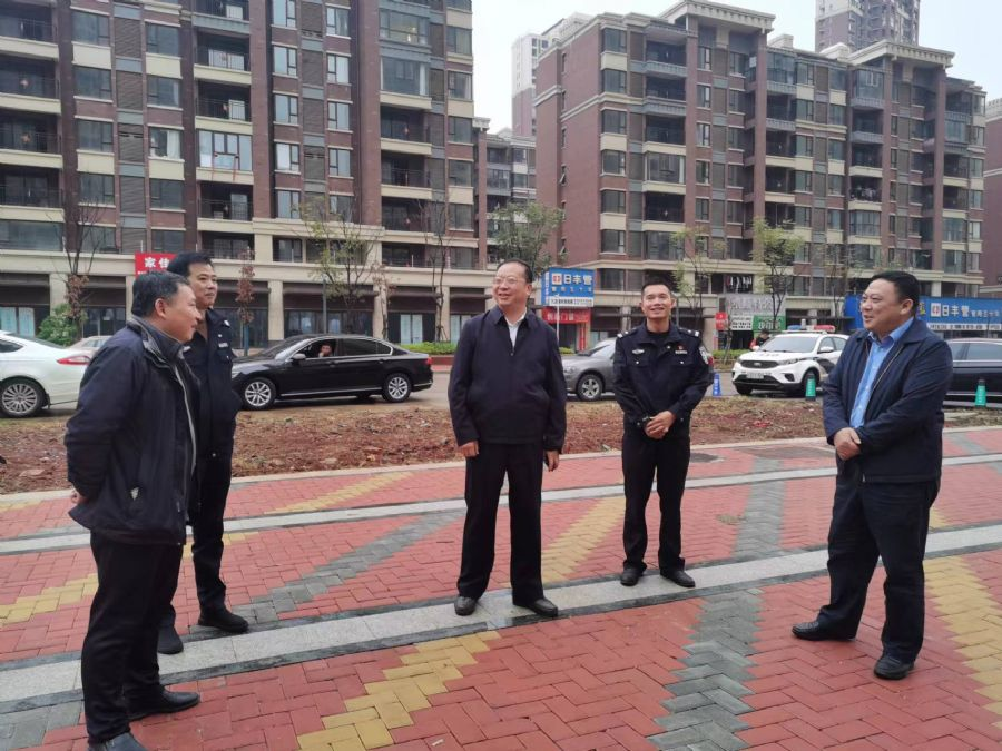 熊锋深入龙兴派出所辖区调研指导基层基础建设工作