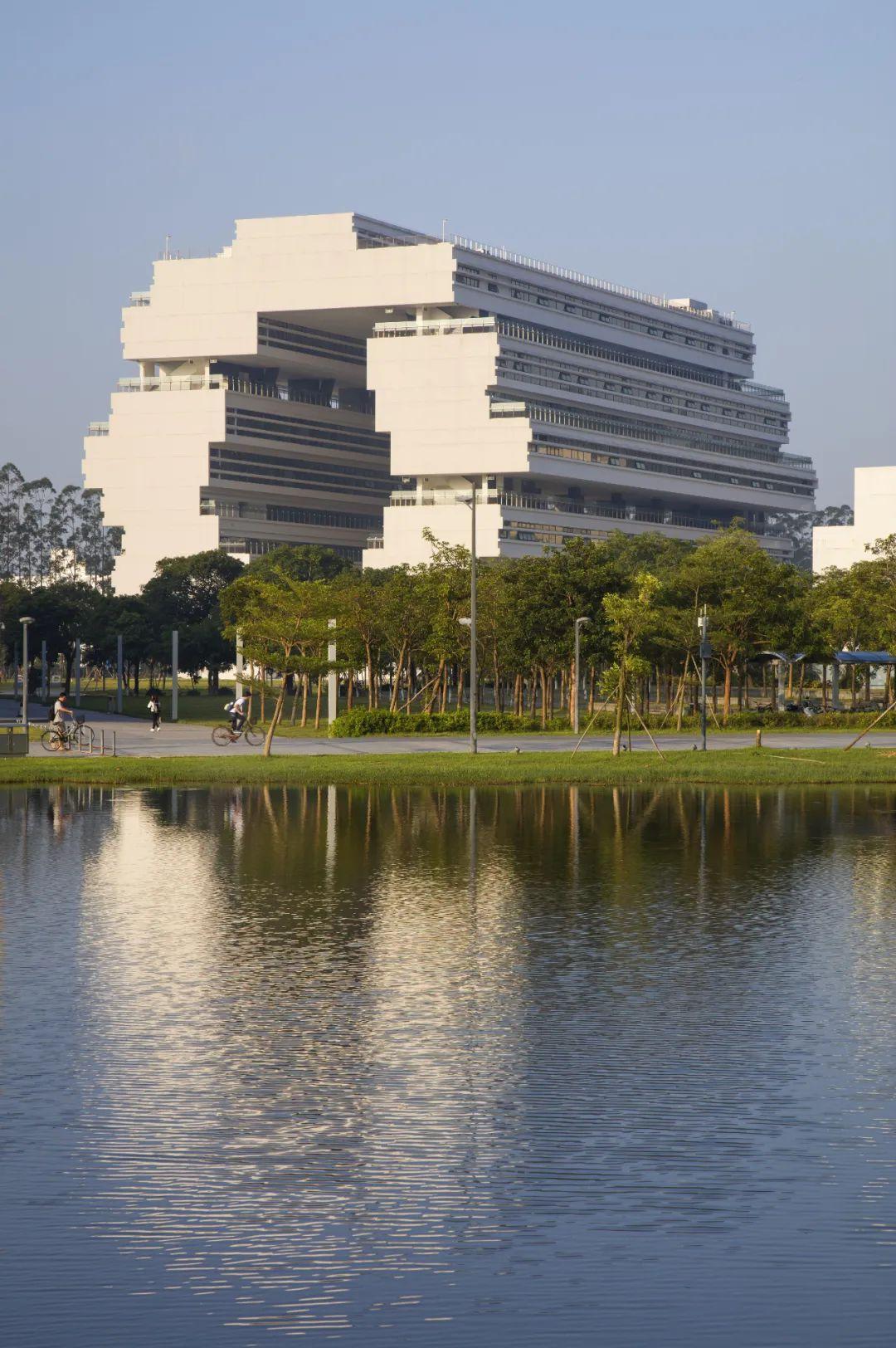 汕头大学地标"新医学院"建筑评述 / 朱翌友,艾侠,高枫