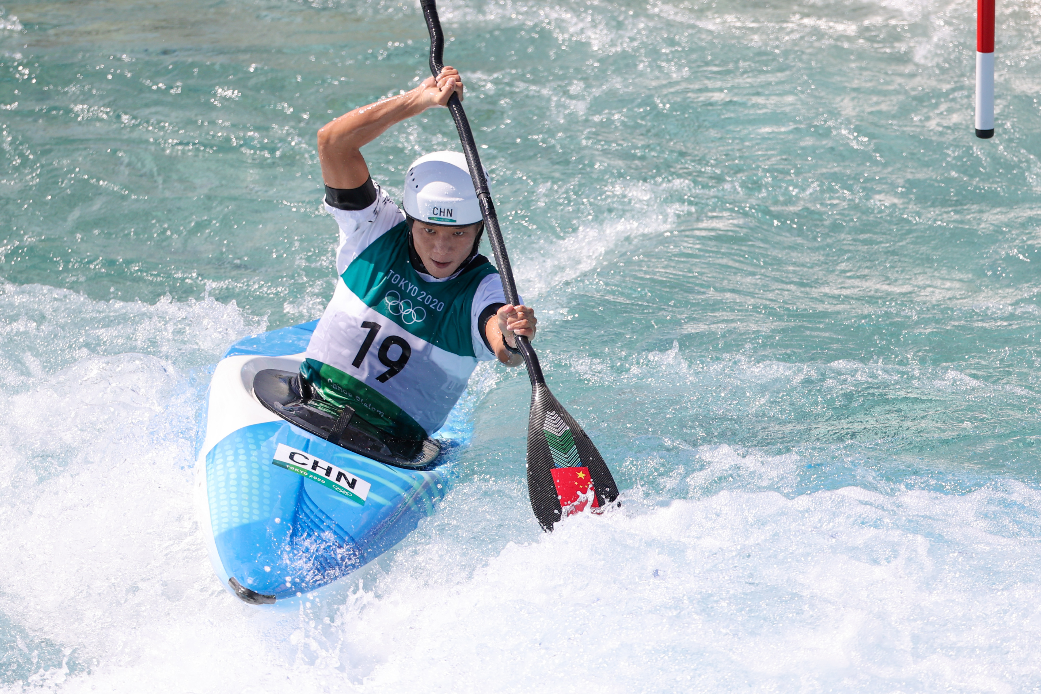 皮划艇激流回旋——中国选手李彤获得女子皮艇半决赛第20名