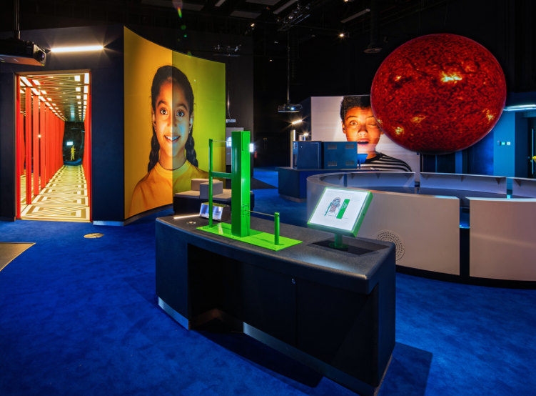 背景介绍 wonderlab是一个成立于2019年的新营养品牌,以"科学,精准