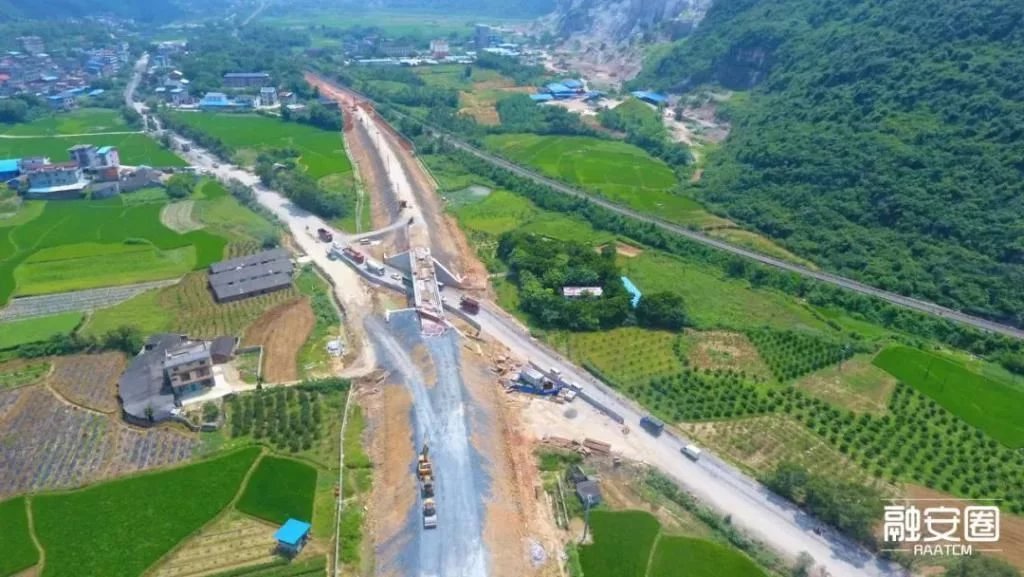 融安焦柳铁路改道工程正稳步推进,一座新建高架桥横穿209国道!