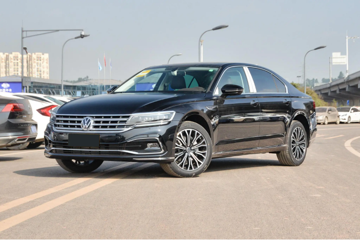 上汽大众品牌旗舰级c级车,辉昂车长超5米,配置完善值得一试