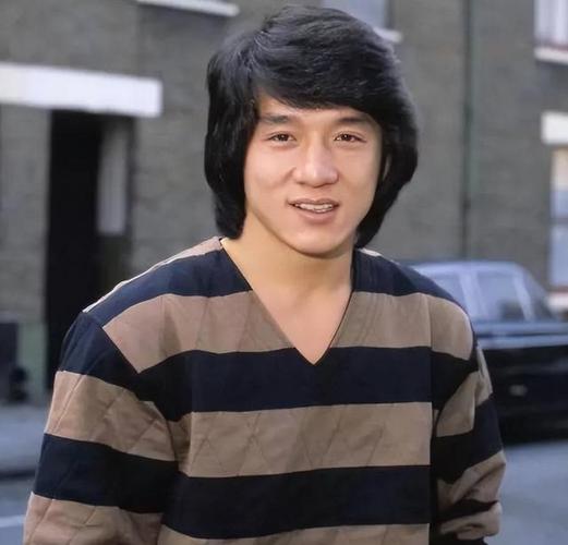 成龙大哥这双眼皮居然是割的?