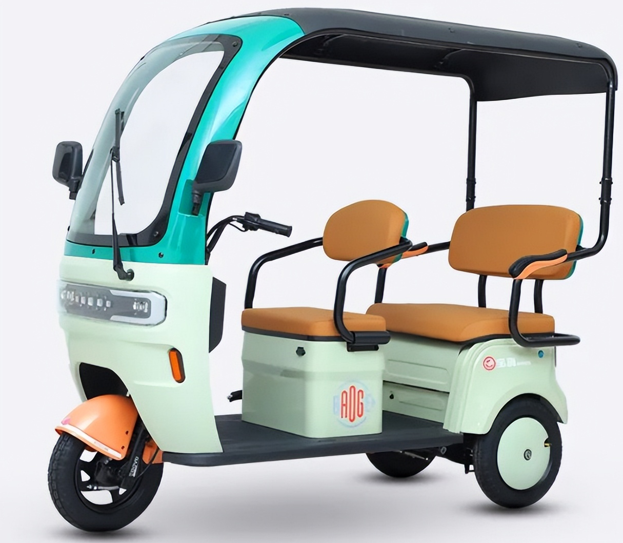 宝鸽新一代电动三轮车来了,自带雨篷,客货两用,陡坡缓降抗溜坡