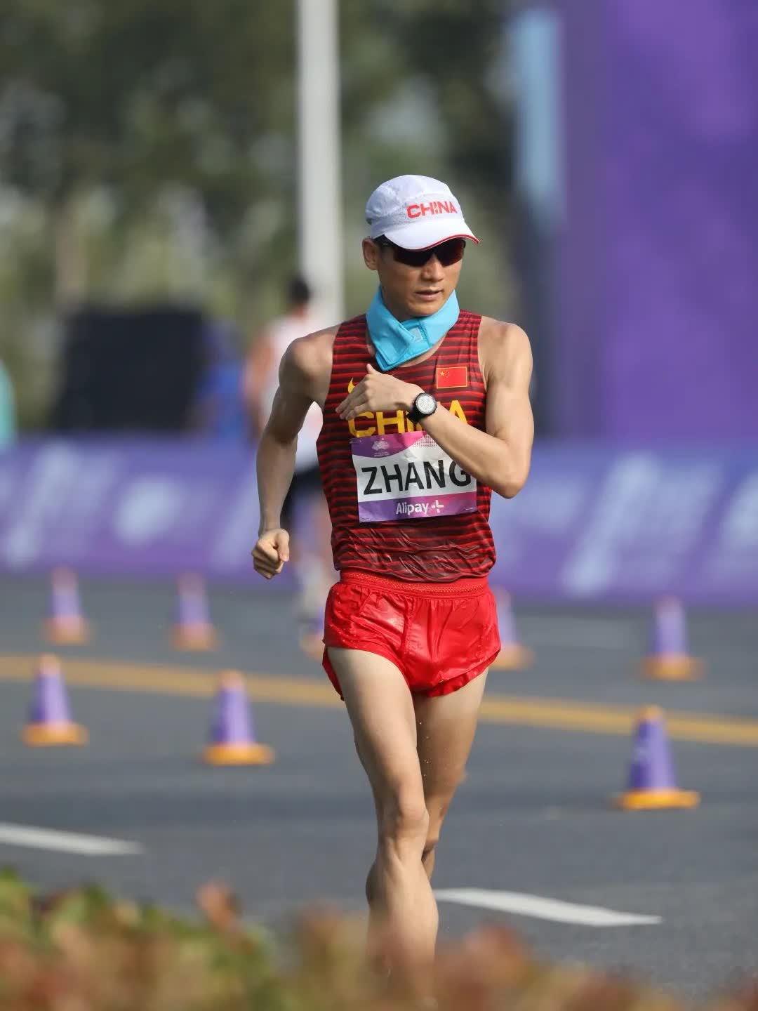 云南首金张俊20公里竞走夺冠