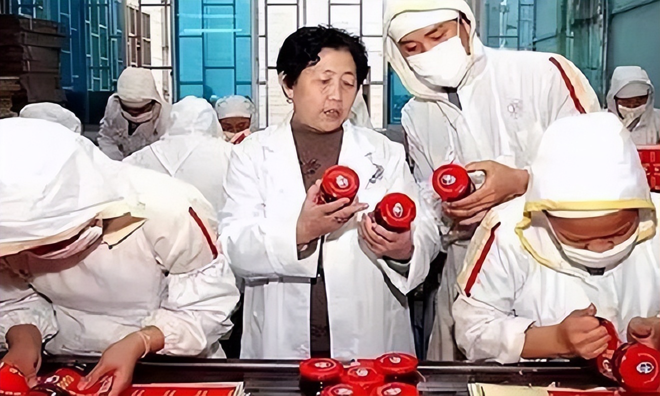 陶华碧:两个儿子,一个建烂尾楼,一个砸了"老干妈"的招牌