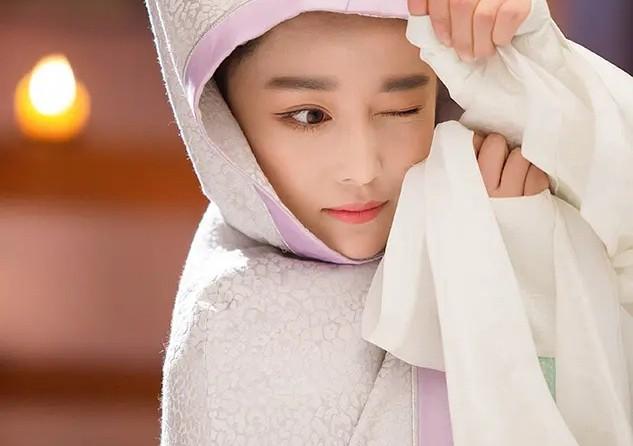 《国色生香》女主靠美走天下,情节精彩的古言小说