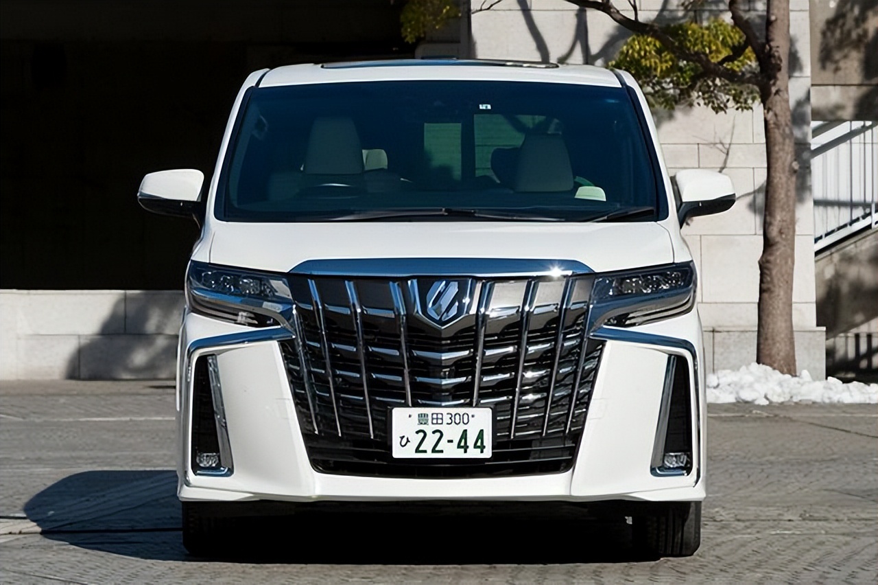 2024全新丰田埃尔法首发!全新混动系统,6座布局,奢华非凡!