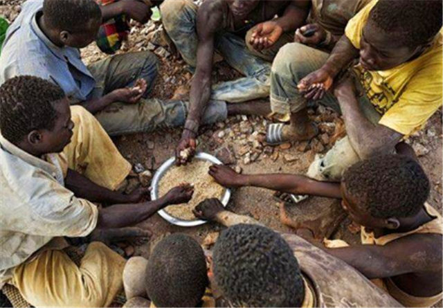 非洲饥荒惨状图片