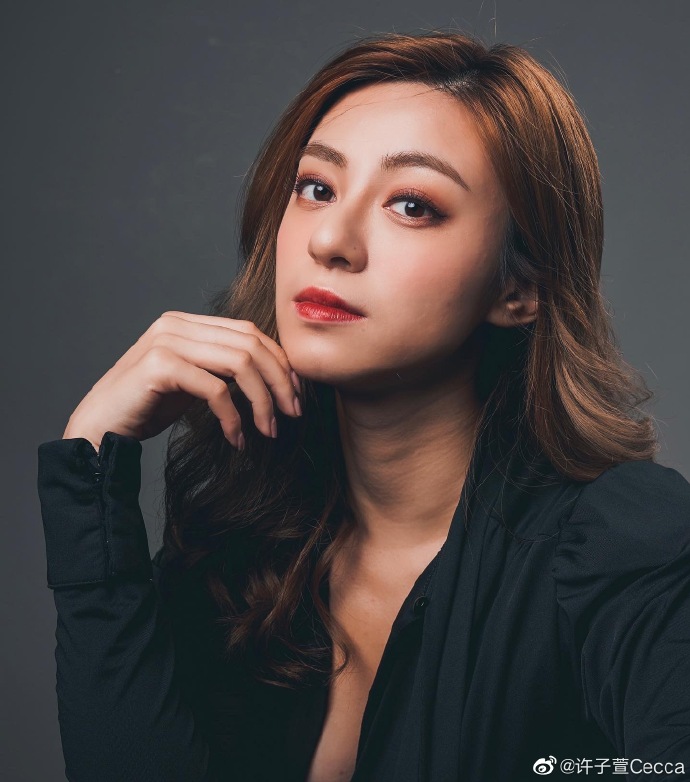 终齐人!港姐许子萱失踪2个月突然现身,多次被传与公司提早解约