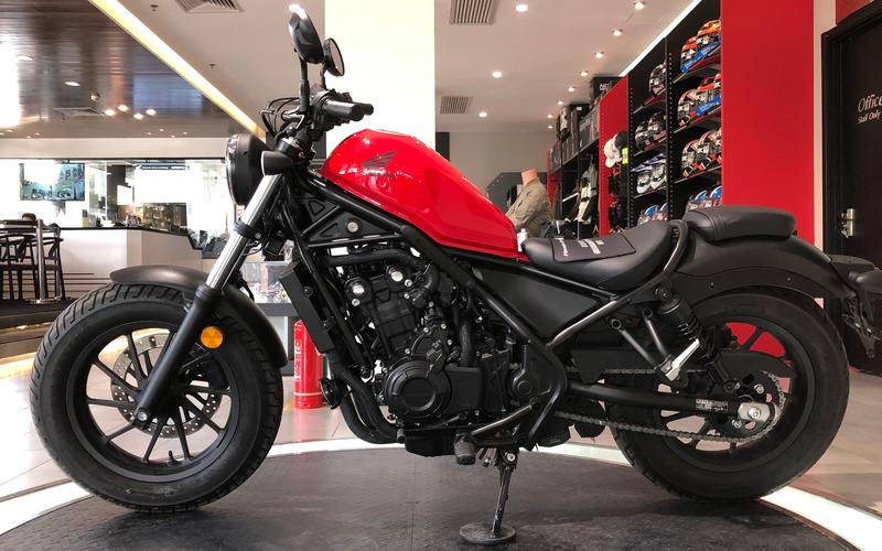 本田rebel500:鲍伯机车的入门之作,让你在鲍伯中感受简约和时尚