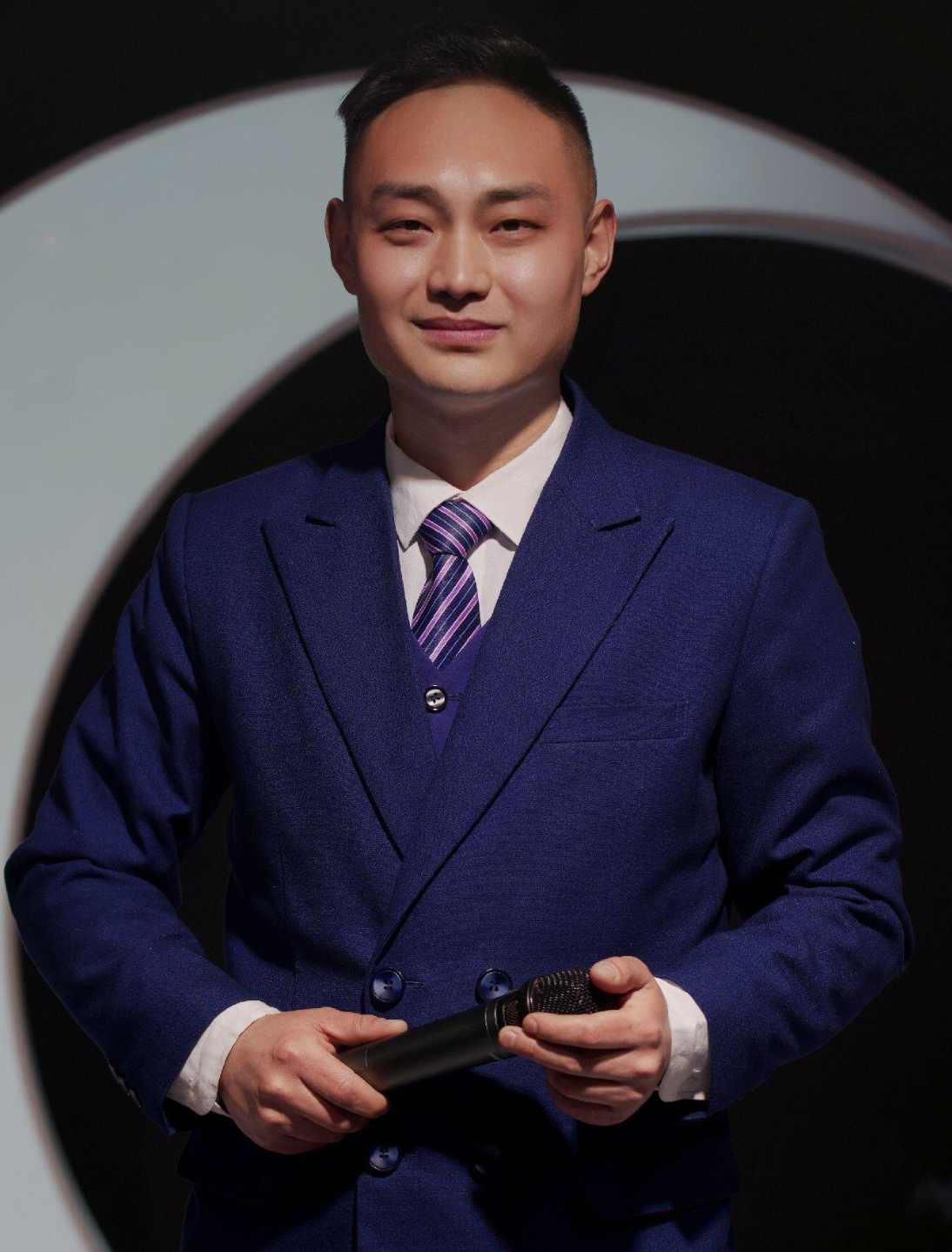 突传噩耗!32岁主持人张涛不幸去世,知情人曝全过程:到家后晕倒