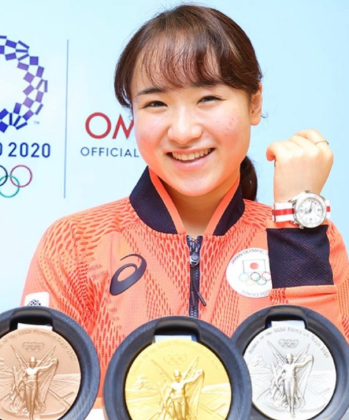 疯狂捞金!伊藤美诚斩获大牌代言喜笑颜开,国乒归来广告寥寥