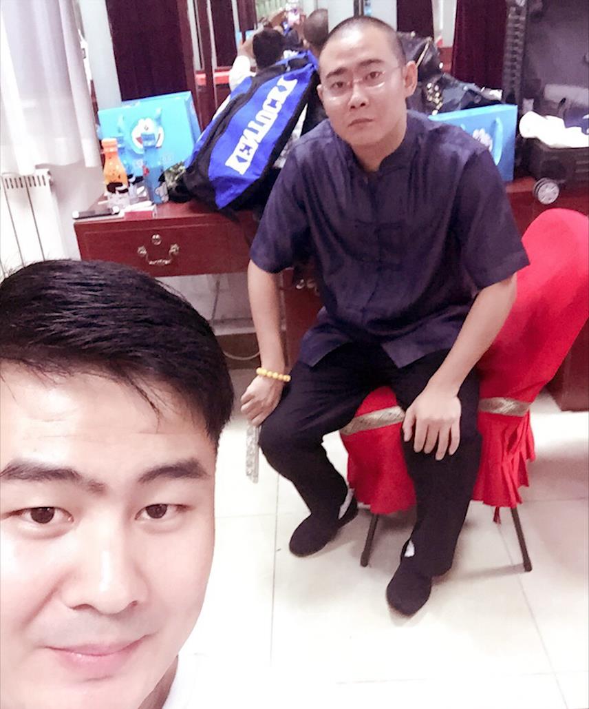 最强关系户:岳云鹏3个外甥齐聚德云社,师父是副总栾云平