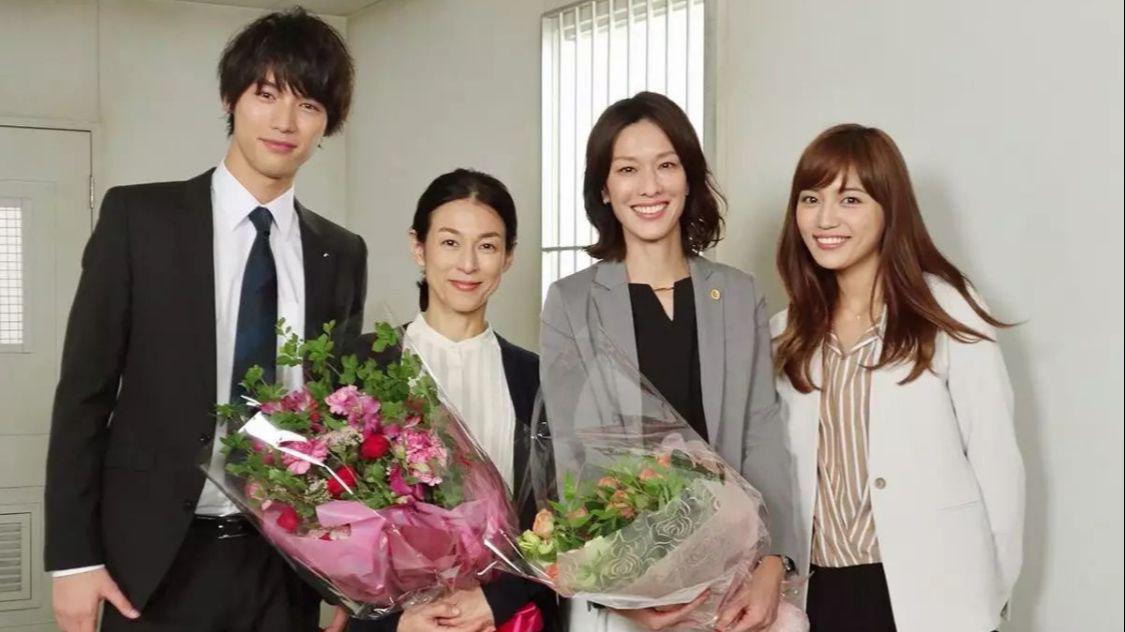 成龙首位女徒弟法拉美穗,爆红后引退17年下落成谜