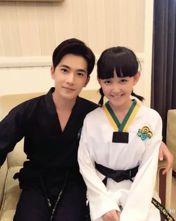 蒋依依彻底凉凉:卫视删除相关动态 业内通知下架所有作品(图13)